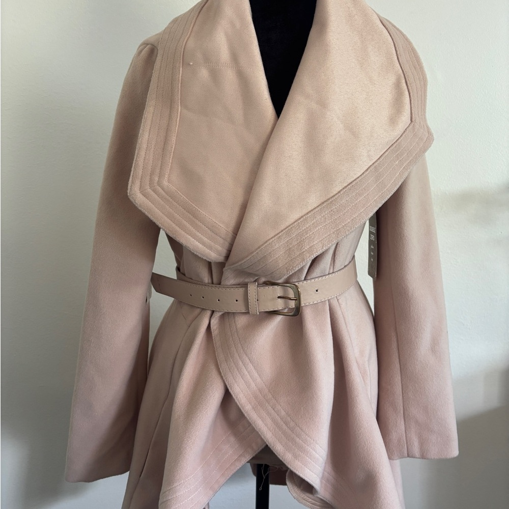 Elegant Women's Belted Coat